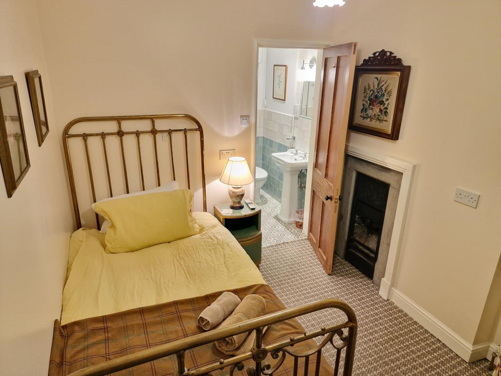 Cambus O' May Hotel Ballater Quarto foto
