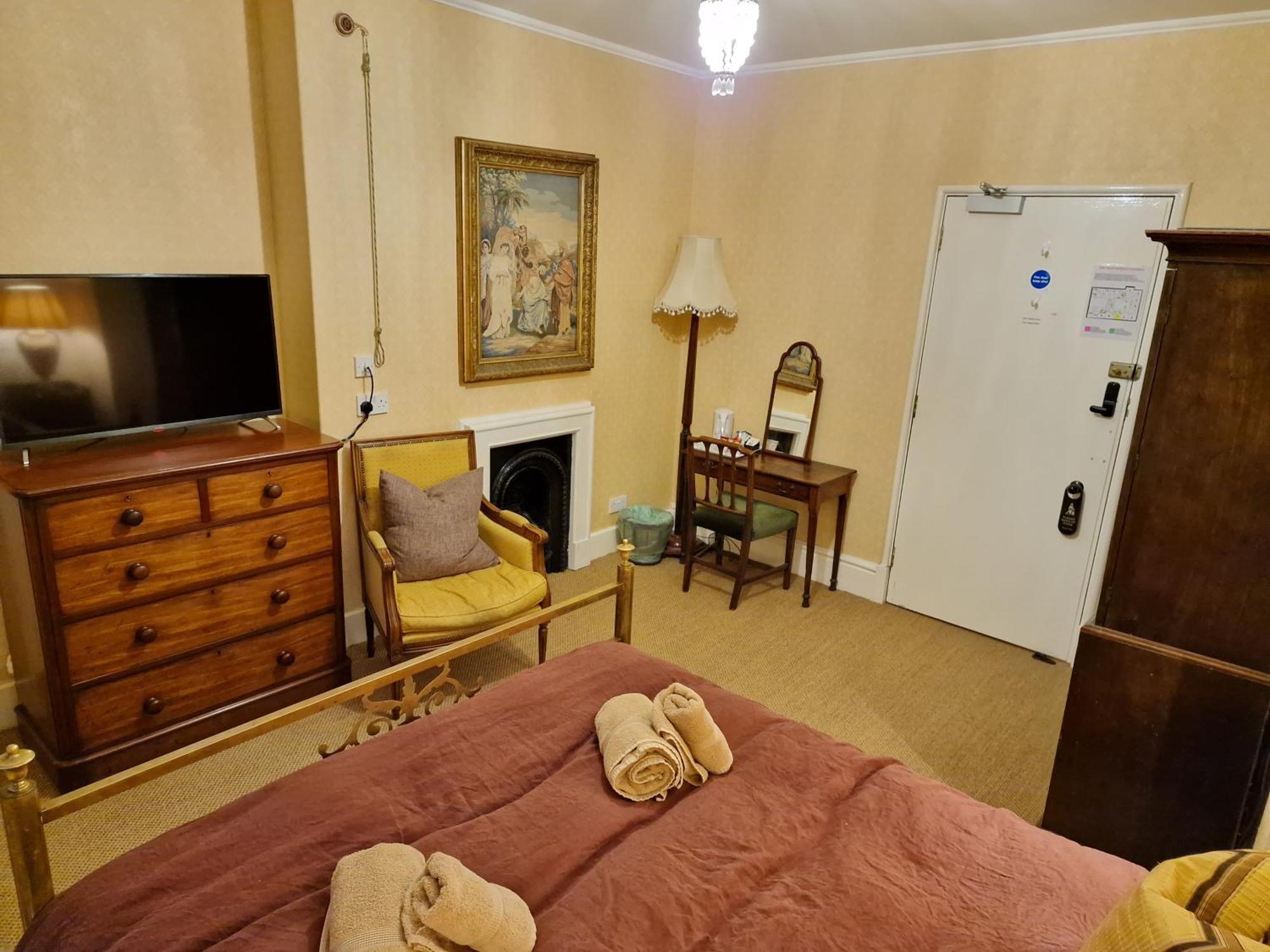 Cambus O' May Hotel Ballater Quarto foto